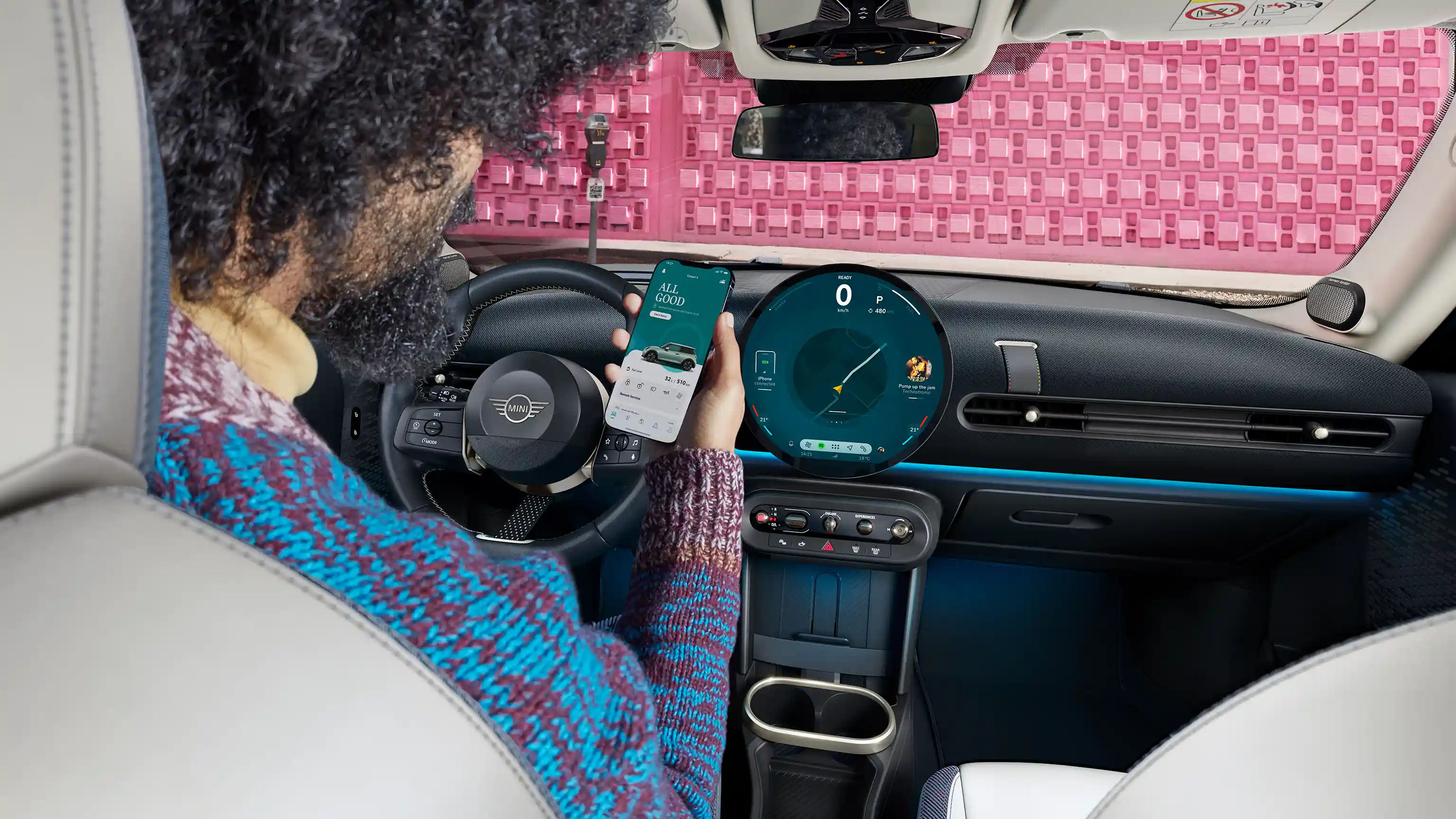 MINI Cooper 3-Deurs - MINI App