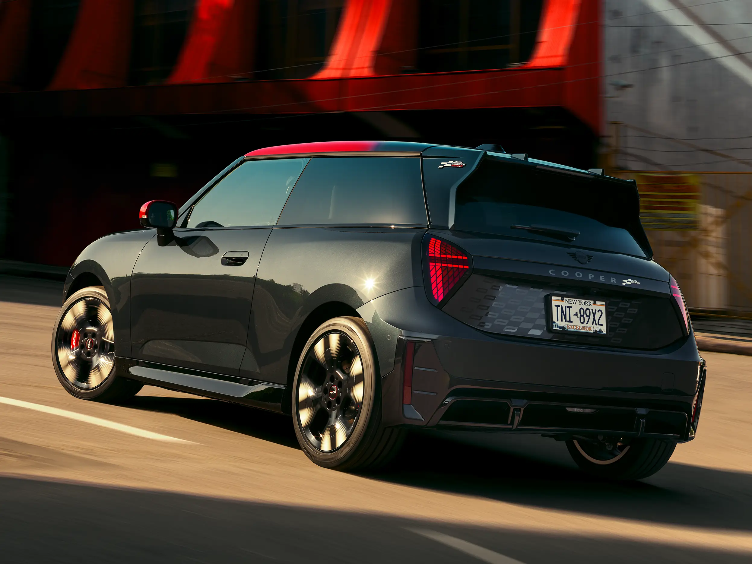 MINI John Cooper Works - J01 JCW vooraanzicht
