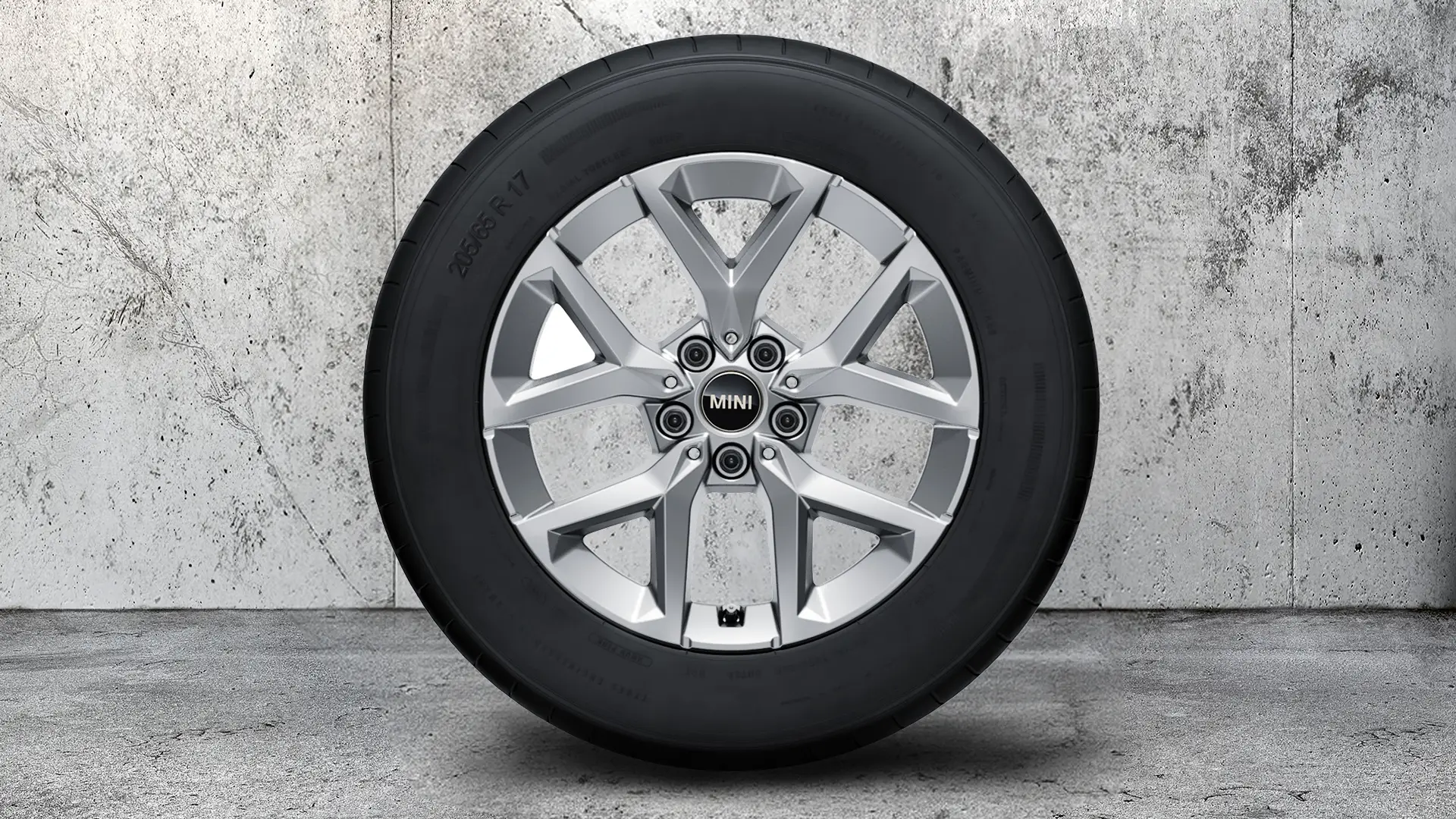 17" Y-SPAAK 896 (REFINED SILVER).