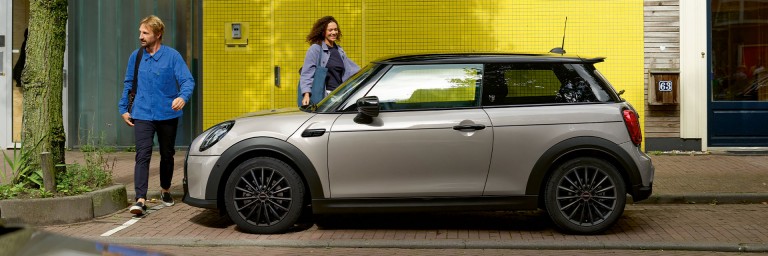 MINI Cooper 3-deurs – grijs – wielen en banden