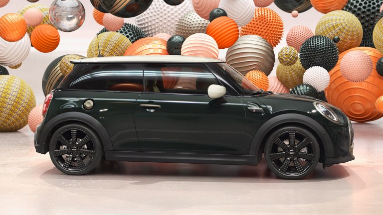 MINI 3-deurs hatchback – Resolute Edition – Rebel Green