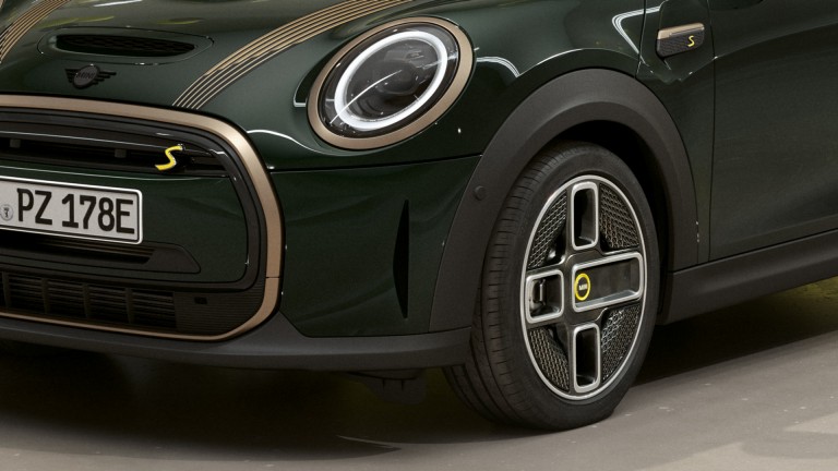 MINI Electric Resolute Edition – Bumper en grille – Designaccenten