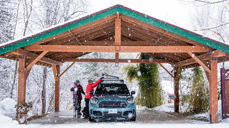 MINI Countryman in de sneeuw