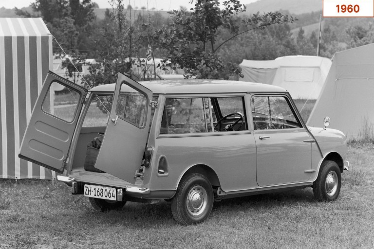 1960 – De Morris Mini Traveller. Deze auto was samen met de Austin Mini Countryman de originele Mini stationwagen.