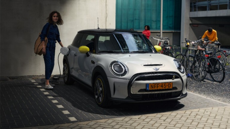 MINI elektrificatie in nederland.