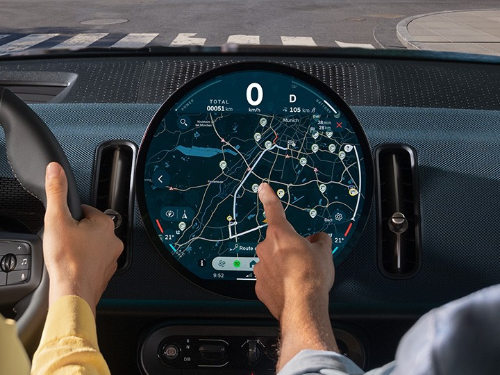 MINI elektromobiliteit - OLED-CID met navigatie