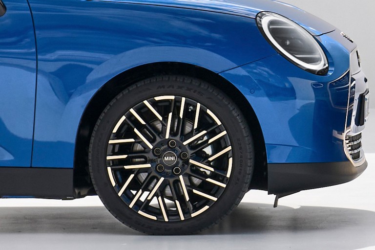 MINI Elektromobiliteit - design - wielen-01