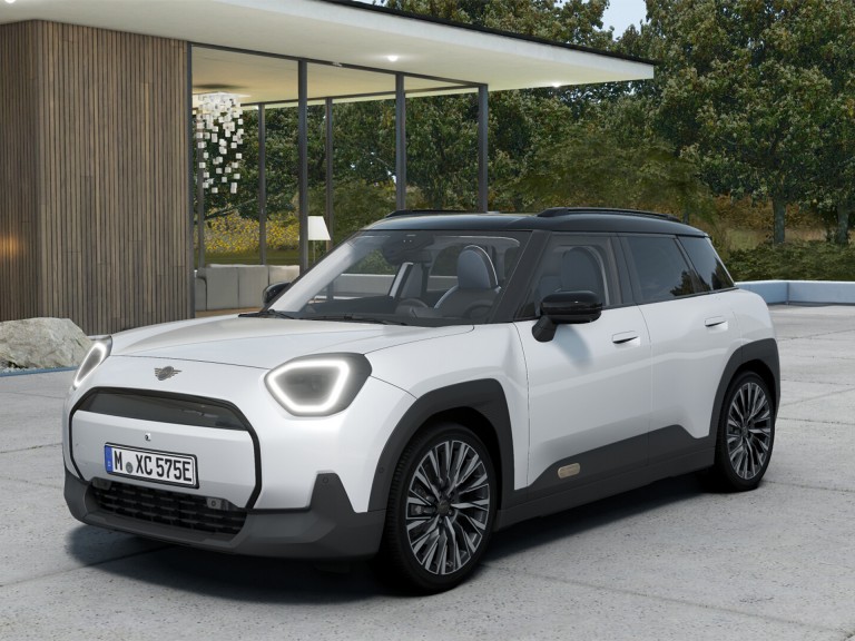 MINI Aceman E Classic Nanuq White