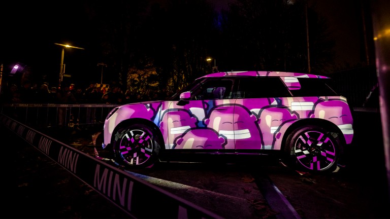 MINI Glow 2024