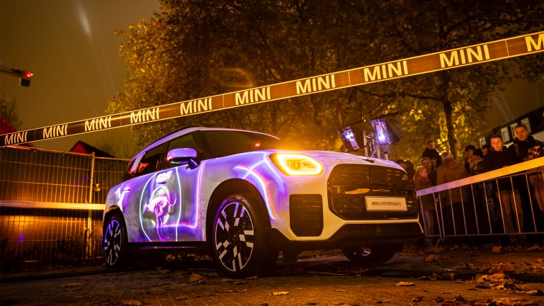 MINI Glow 2024