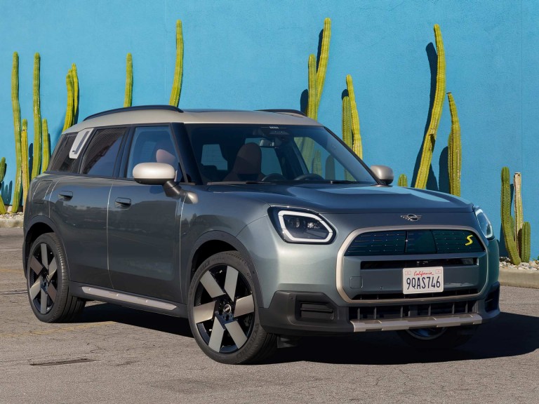 MINI Countryman Electric - digitale beleving - connected upgrades