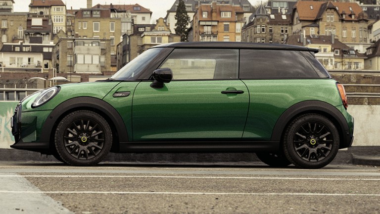 MINI ROCKINGHAM GT COUNTRYMAN.