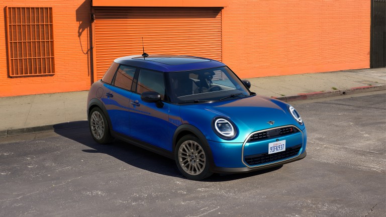 MINI COOPER 5-DEURS.