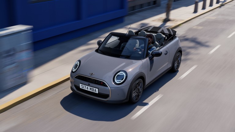 MINI COOPER CABRIO.