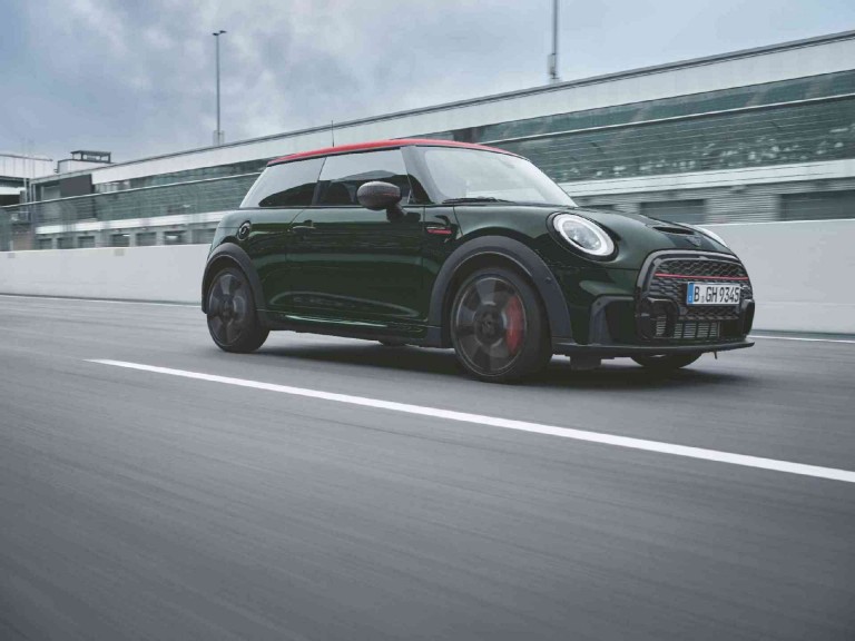 JCW Accessoires stage - intro teaser
