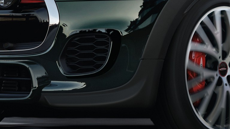 MINI John Cooper Works – zwarte bumperkit – sportstrepen