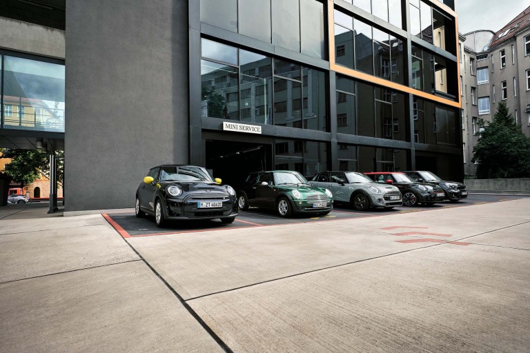 MINI Service Centre - intro teaser