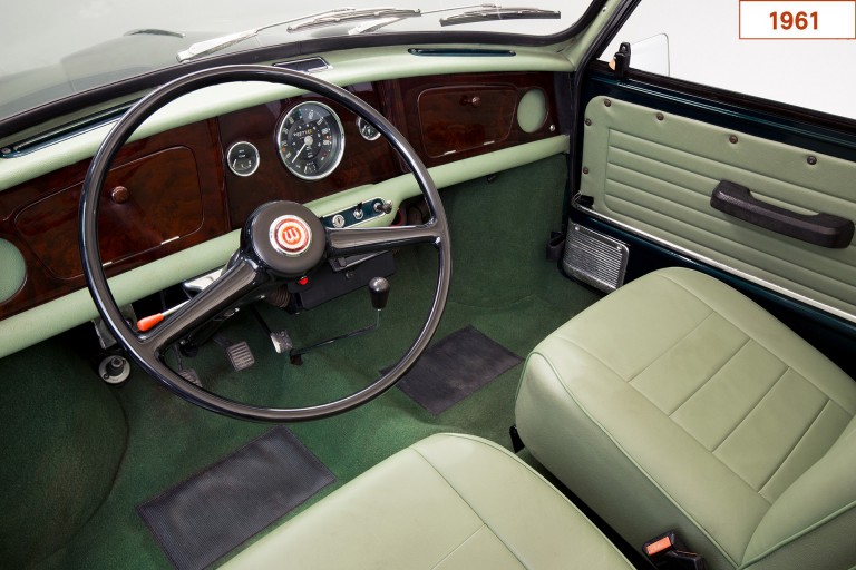 1961 – De Wolseley Hornet. Samen met de vrijwel identieke Riley Elf was dit het originele topmodel voor de Mini.